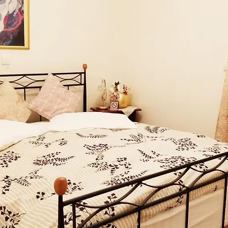 Apartamento Louizas *